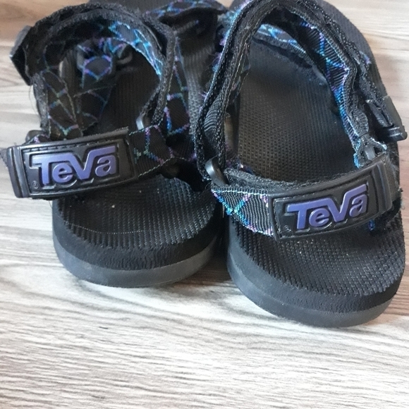 Teva Hurricane sandals mens 11 - Picture 3 of 5